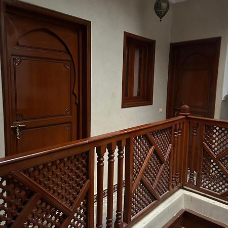 מרקש Riad Amazing Amazigh Avec Jacuzzi Petit Dejeuner Compris Avec Aussi Chambres Familiales Pres De La Place Jemaa El Fna מראה חיצוני תמונה